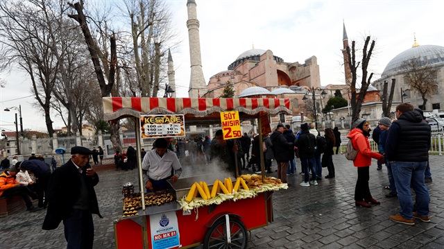 Tourists wait in line to visit the Byzantine-era monument of Hagia Sophia or Ayasofya, now a museum, in Istanbul, Turkey, January 5, 2018. REUTERS/Murad Sezer