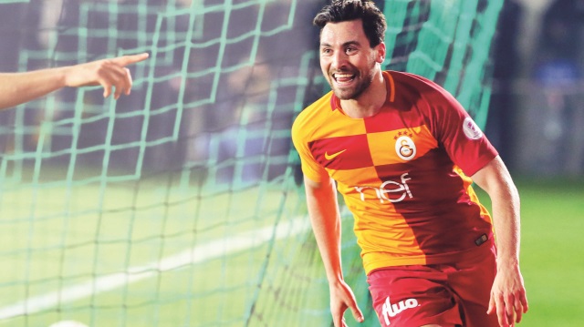 24 yaşındaki oyuncu, bu sezon 6. kez ağları sarstı.