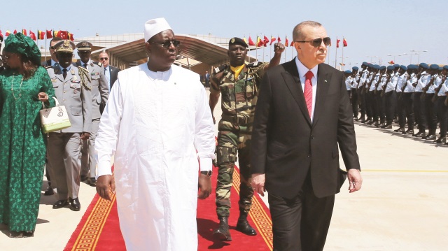 Cumhurbaşkanı Erdoğan, Senegal’de gazetecilerin sorularını cevapladı. 
