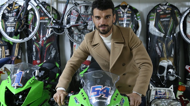 Milli motosikletçi Kenan Sofuoğlu, şampiyon olduktan sonra kariyerini noktalayacak.