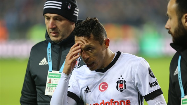 Beşiktaş'ta Adriano endişesi