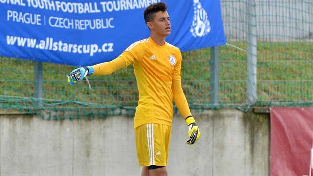 Altınordu'nun 17 yaşındaki kalecisi Berke Özer, sadece Türk kulüplerinin değil Avrupa kulüplerinin de takibinde bulunuyor. 