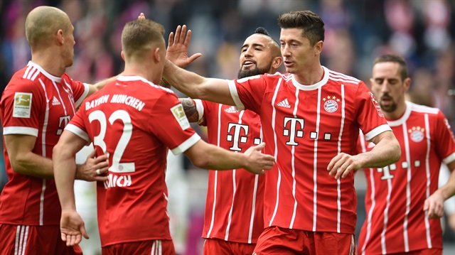 Bayern Münih'ten Hamburg'a yarım düzine gol