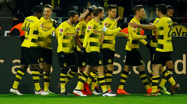Reus, Borussia Dortmund ile çıktığı 196 karşılaşmada 92 gol atarken, Alman Milli Takımı'nda da 29 maçta 9 kez rakip fileleri havalandırdı.
