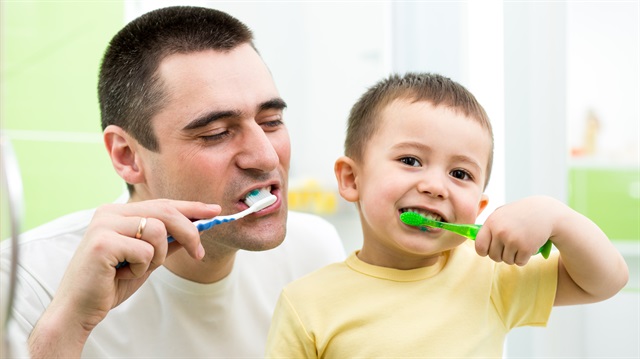 Gribal enfeksiyonlardan sonra diş fırçanızı yenileyin.
