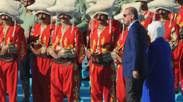 Cumhurbaşkanı Recep Tayyip Erdoğan, yeni askeri zaferler için  marş çağrısında bulundu.