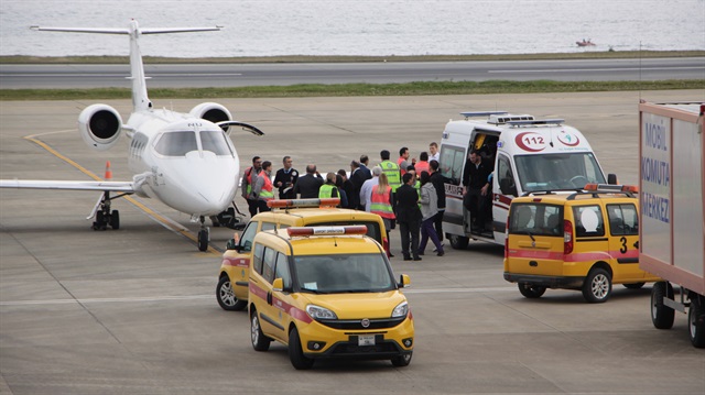 Ambulans uçak Trabzon'a acil iniş yaptı.