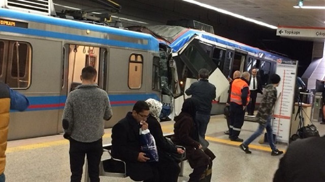 İstanbul'da Topçular istasyonunda tramvaylar çarpışmıştı.