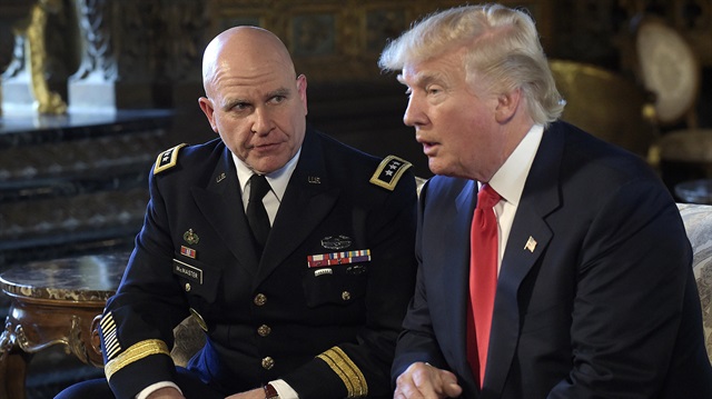 McMaster (solda) ile Trump'ın (sağda) yolları ayrılıyor