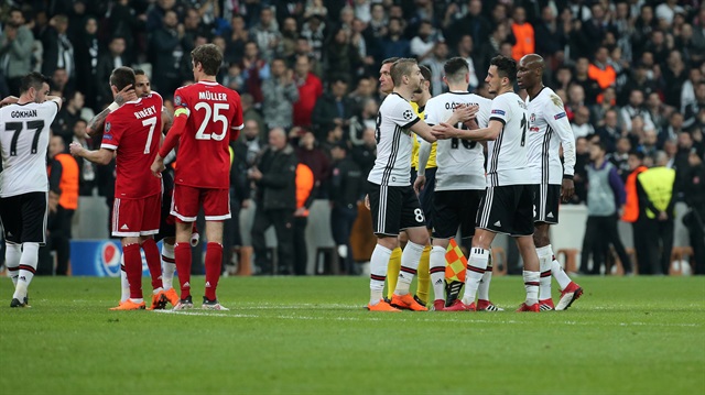 Beşiktaş, 5-0 ve 3-1'lik skorlarla Şampiyonlar Ligi'ne son 16 turunda veda etti.