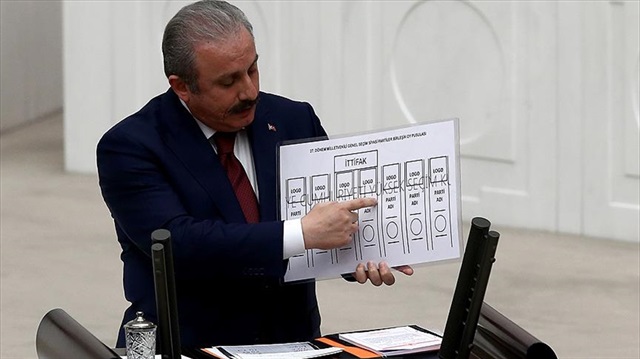 Meclis Anayasa Komisyonu Başkanı Mustafa Şentop, CHP'nin iddialarıa tek tek cevap verdi.