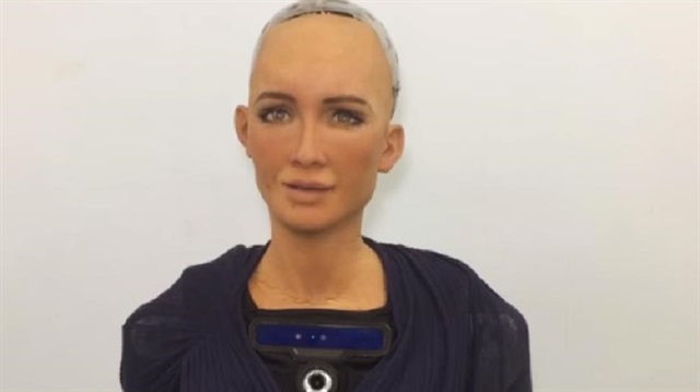 الروبوت صوفيا للمصريين: انتظروني لأول مرة في القاهرة