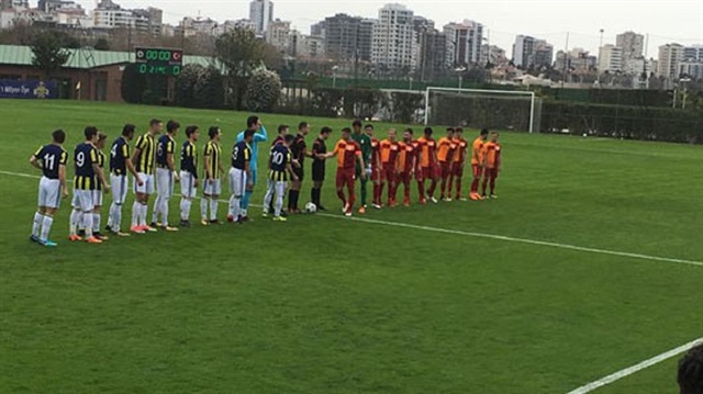İki takım Fenerbahçe Dereağzı Lefter Küçükandonyadis Tesisleri'nde karşılaştı.