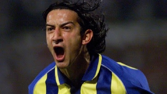 2000-2005 yılları arasında Fenerbahçe forması giymişti.