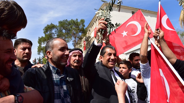 Şanlıurfa'daki Suriyeli sığınmacılar, Afrin'in YPG/PKK'nın işgalinden kurtarılmasını kutladı. 