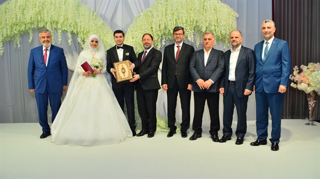 ​İstanbul Müftüsü Hasan Kamil Yılmaz, ilk resmi nikahı kıydı