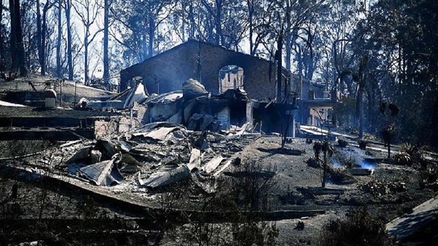 Avustralya'nın Victoria ve Yeni Güney Galler (NSW) eyaletlerindeki yangınlarda 88 ev yanarak kül oldu.