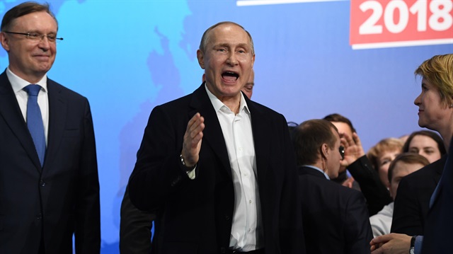 Putin yaptığı zafer konuşmasında, "Sonuç için çok teşekkür ederim" dedi.  
