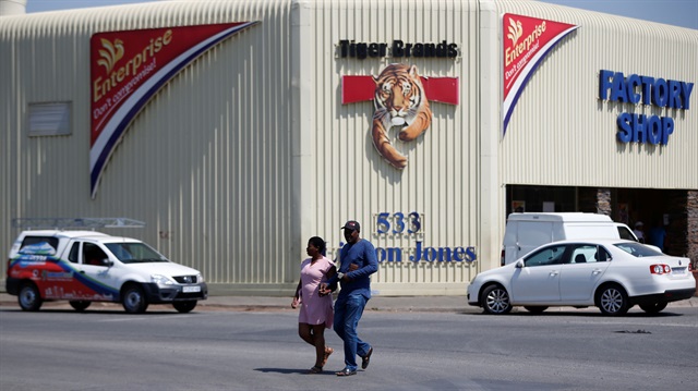 File Photo: A couple leaves Tiger Brands factory shop in Germiston, Johannesburg