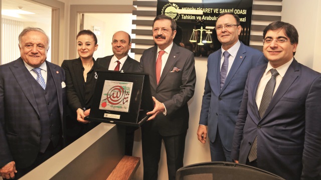 Rifat Hisarcıklıoğlu, Mersin Ticaret ve Sanayi Odası (MTSO) Tahkim ve Arabuluculuk Merkezi açılışına katıldı. 