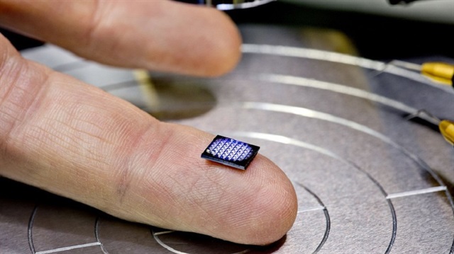 1 milimetrekare büyüklüğündeki bilgisayar bir tuz kristalinden daha küçük boyutlarda.