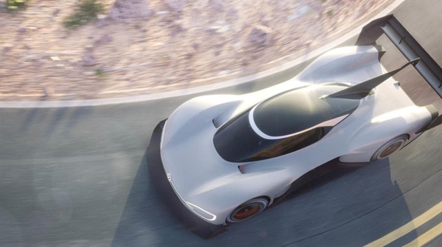 Volkswagen, Pikes Peak yarışı için geliştirdiği elektrikli yarış otomobilini tanıttı
