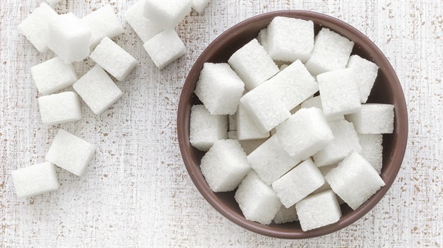 Şekeri vücut tolere edemiyor ve şeker zamanla birikim yaparak birçok ciddi sağlık sorununa neden oluyor.