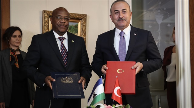 Dışişleri Bakanı Mevlüt Çavuşoğlu, Lesotho Dışişleri ve Uluslararası İlişkiler Bakanı Lesego Makgothi ile Resmi Konut’ta görüştü.
