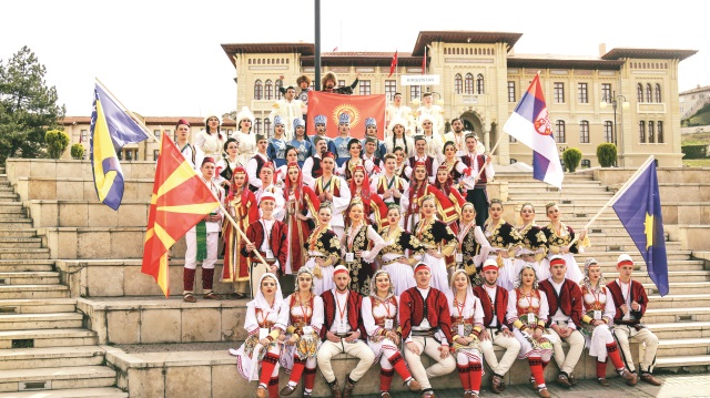 Nevruz kutlamalarında yurt dışından gelen halk oyunları ekipleri gösteriler sundu