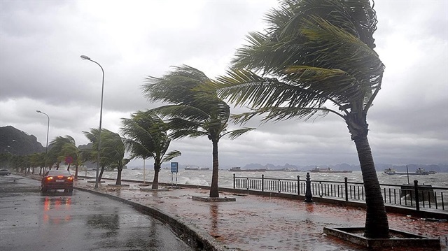 Meteorolojiden yapılan açıklamada Antalya'da yaşayanların dikkatli olması gerektiği uyarısı yapıldı.