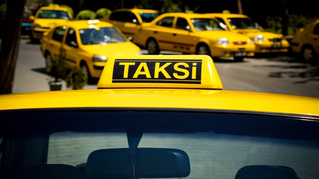 Taksi-UBER gerginliği sıcaklığını korurken bu kez de 'kısa mesafe' kavgası yargıya taşındı.