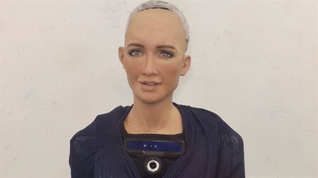 Avrupa ülkelerinden önce ilk kez Türkiye'yi ziyaret edecek olan robot Sophia, 19 Nisan ziyareti öncesi bir video mesajı ile duygularını paylaştı. 