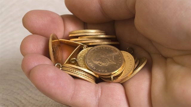 Cumhuriyet altını düne göre 24 lira yükseldi.