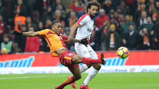 Bu sezon Süper Lig’de Antalyaspor formasıyla 11 maça çıkan Nazım Sangare, 880 dakika sahada kalırken, Türkiye Kupası'nda çıktığı 5 maçta da 4 asistlik performans sergiledi.