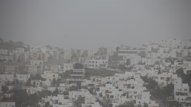 ​Kuzey Afrika’dan gelen toz bulutu Bodrum’a ulaştı.