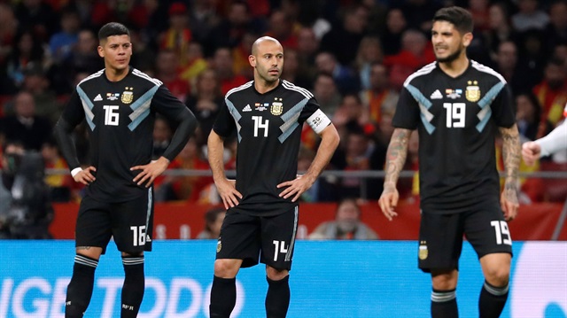 Arjantin Milli Takımı, Dünya Kupası'na hazırlık maçında İspanya'ya 6-1 yenildi ve futbolseverleri şoka uğrattı.