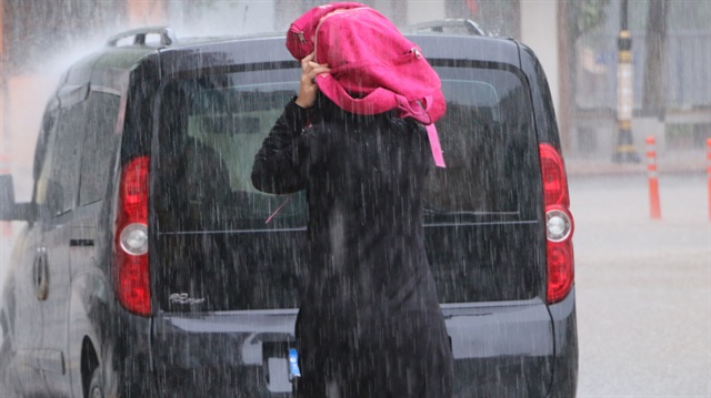 Meteorolojiden Ankara için kuvvetli yağış uyarısı yapıldı. 