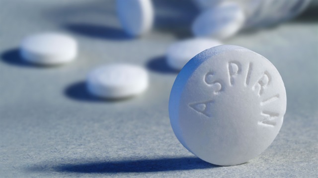 Kolon kanserine neden olan bağırsak polipleri düzenli aspirin kullanımı ile azalıyor.