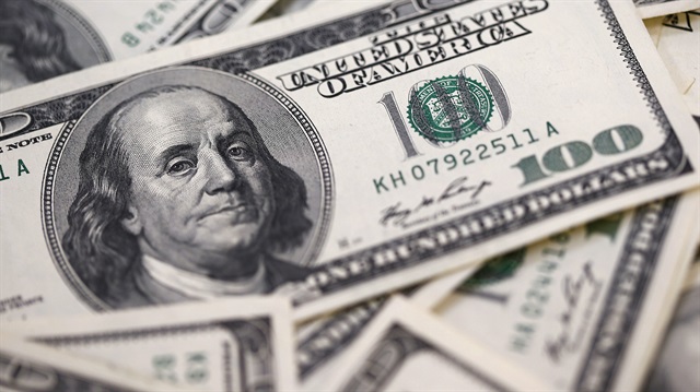 Dolar/TL, sabah saatlerinde gördüğü 4,0160 seviyelerinden 3,9928'e kadar geriledi.