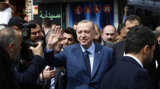 Cumhurbaşkanı Recep Tayyip Erdoğan, öğle yemeğini İstanbul'daki tarihi lokantada yedi.