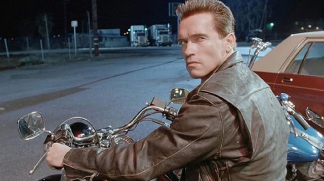Arnold Schwarzenegger, 1997 yılında operasyon geçirmişti.