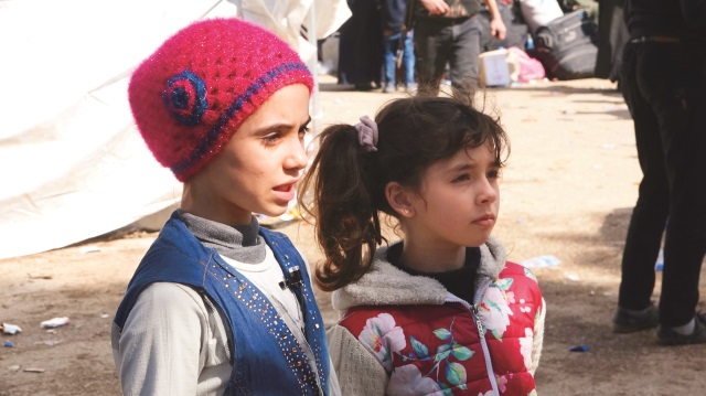 Nur ve Ela kardeşler bölgeden ayrılarak İdlib’e vardı. 