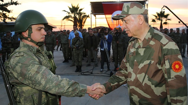 Cumhurbaşkanı Recep Tayyip Erdoğan, Hatay'da sınır birliklerini ziyaret etti