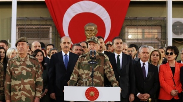 Cumhurbaşkanı Erdoğan askeri kamuflajla sınır karakolunda