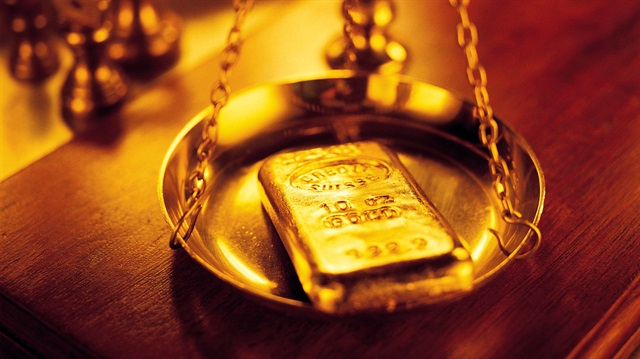 Dün çeyrek altın 275,76 lira, Cumhuriyet altını da 1.130 liradan satılıyordu. 