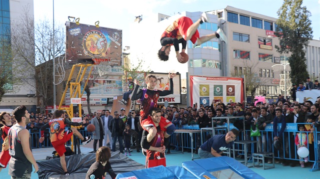 هكذا يحتفل الإيرانيون بعيد "النوروز" في تركيا​