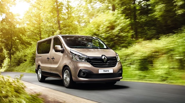 Renault Trafic, 1.6 dCi 125 bg yeni Euro 6 dizel motoru ve 6 ileri manuel vites kutusu ile güçlü performansı uygun yakıt tüketimi ile birlikte sunuyor.