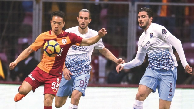 Trabzonspor’un genç futbolcularından Abdülkadir ilk golde, Okay ise ikincisinde yaptığı hatalar nedeniyle G.Saray gol bulurken, Yusuf ise etsikiz bir futbol sergilemişti.