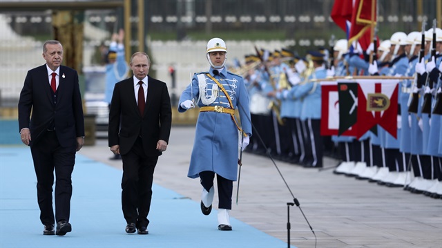 Cumhurbaşkanı Erdoğan, Rusya Devlet Başkanı Putin'i resmi törenle karşıladı.