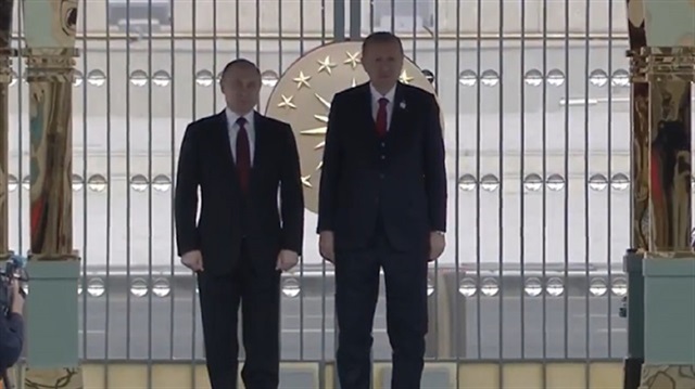 الرئيس الروسي فلاديمير بوتين يصل العاصمة التركية أنقرة